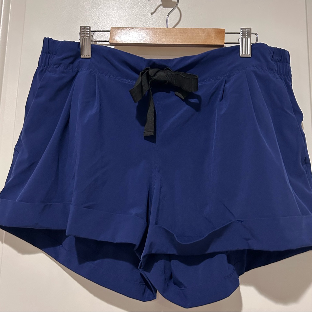 Lululemon Blue Athletic Shorts Quick-Dry Relaxed Fit